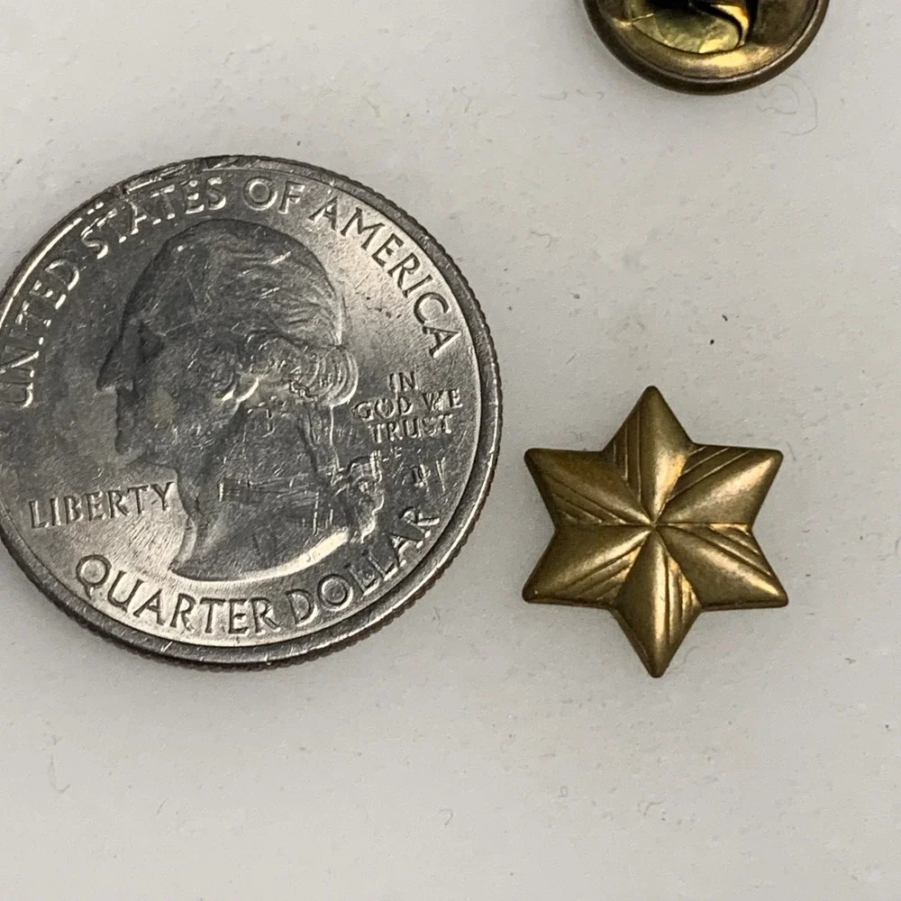Vintage Brass Tone Six Point Star Lapel Pin Small Military Style Insignia 4484